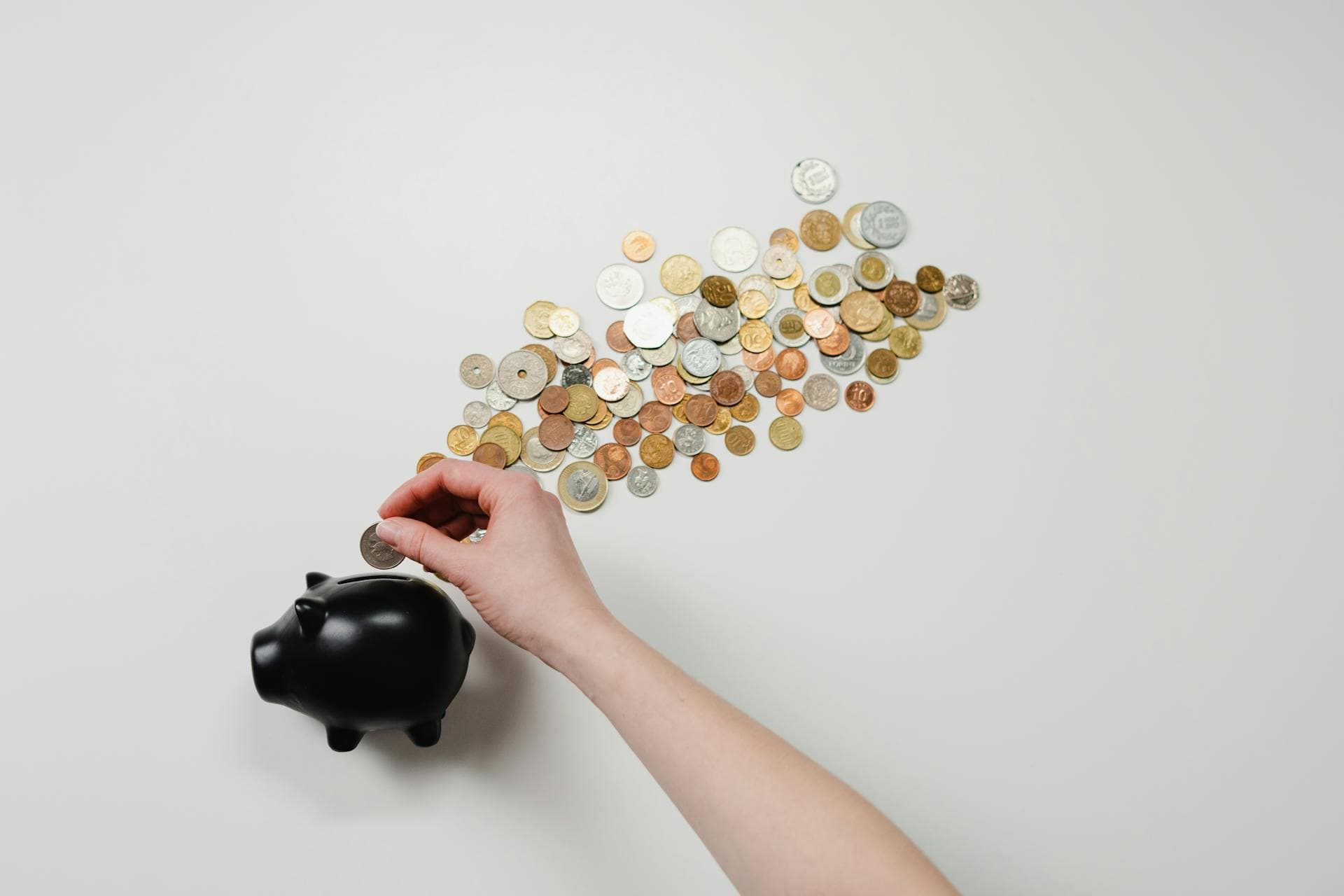 ETF Investing for Beginners in Australia & Europe (2025 Guide)